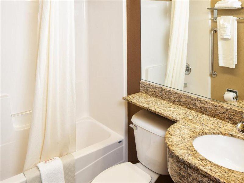Microtel Inn & Suites By Wyndham St Clairsville - Wheeling St. Clairsville Luaran gambar