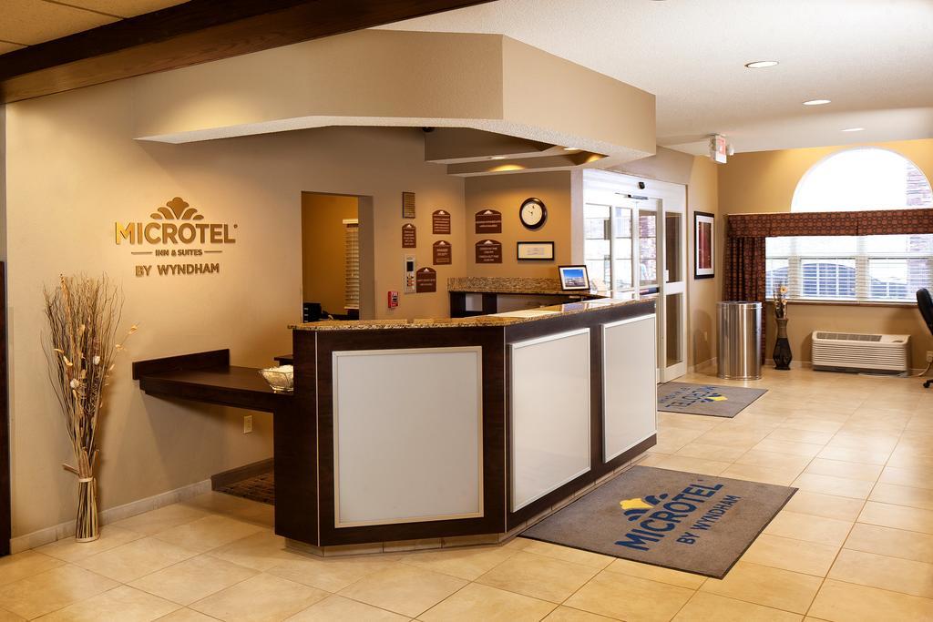 Microtel Inn & Suites By Wyndham St Clairsville - Wheeling St. Clairsville Luaran gambar