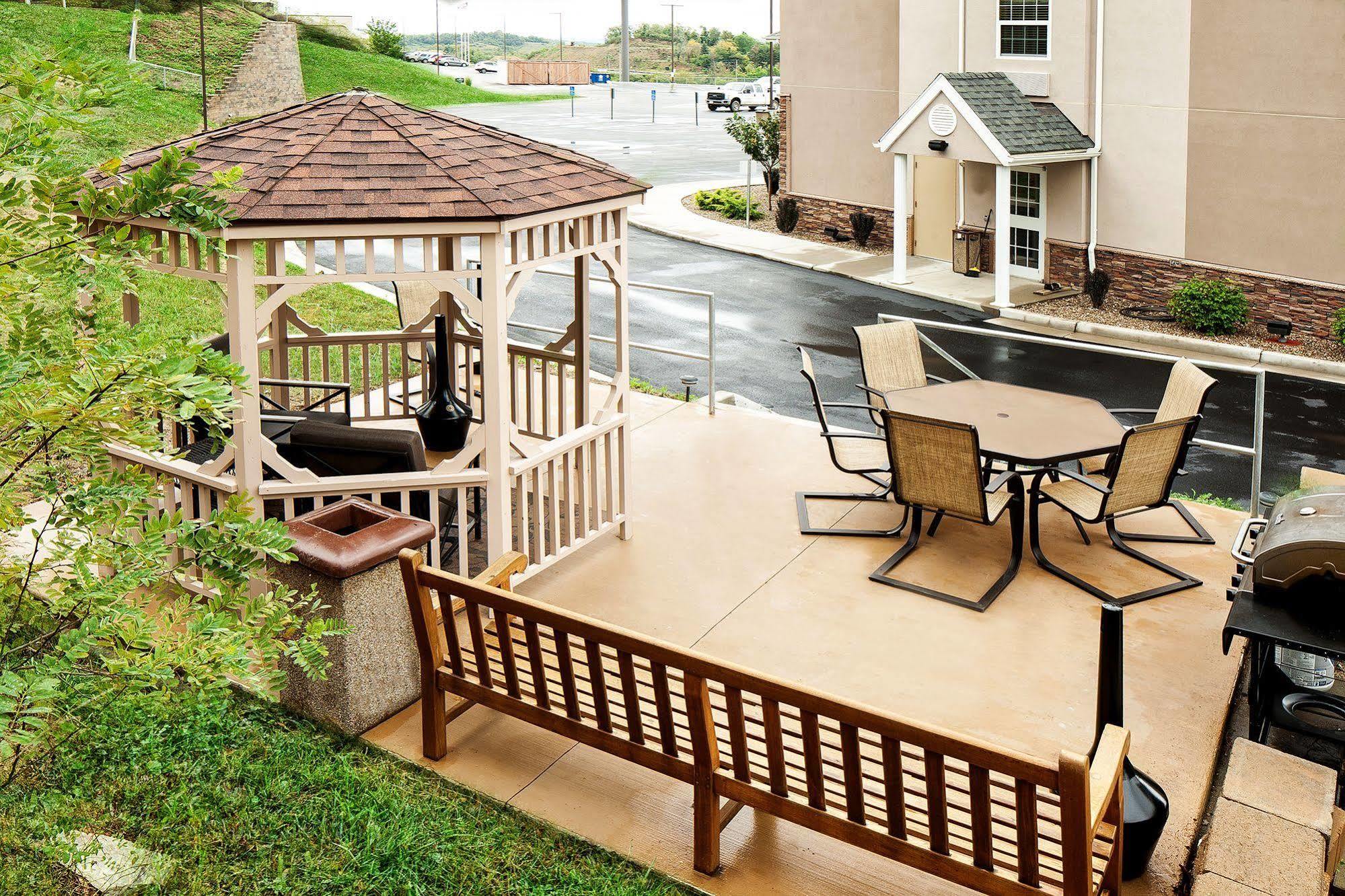 Microtel Inn & Suites By Wyndham St Clairsville - Wheeling St. Clairsville Luaran gambar